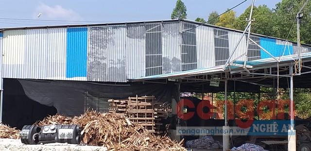 Ông Nguyễn Ngọc Khánh xây dựng nhà xưởng đưa vào hoạt động          hơn 2 năm, khi chưa hoàn thiện đầy đủ thủ tục