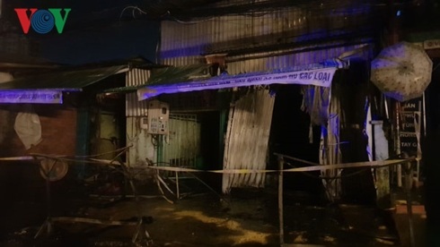 Vào thời điểm xảy ra cháy, bên trong khu nhà trọ có hơn 20 người đang ngủ say.