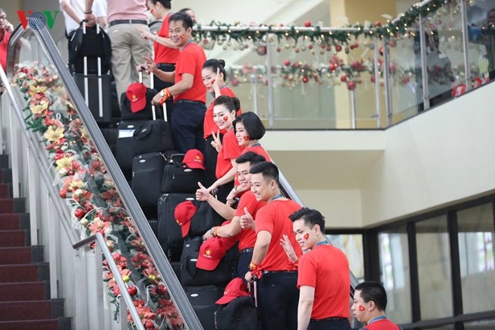 ĐT Việt Nam giành chiến thắng nên gương mặt của mọi người ai cũng rạng rỡ.