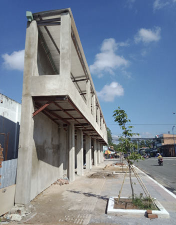 Căn nhà “siêu mỏng” trên đường Lý Thường Kiệt, phường Phú Mỹ, TX.Phú Mỹ hiện đã xây xong phần thô.