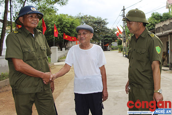Công an xã Diễn Thái luôn gần dân, nắm bắt tâm tư, nguyện vọng của bà con để giải quyết các vấn đề phức tạp về ANTT trên địa bàn