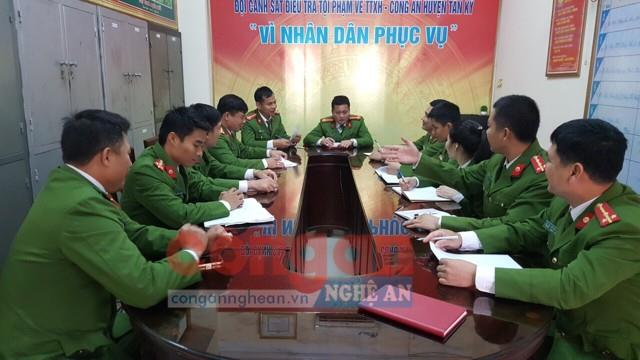 Đội Cảnh sát ĐTTP về Hình sự, Kinh tế, Ma túy Công an huyện Tân Kỳ họp bàn phương án đấu tranh với các loại tội phạm dịp trước, trong và sau Tết Nguyên đán Kỷ Hợi 2019