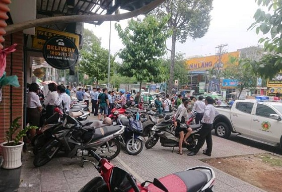 Thời điểm phòng giao dịch ngân hàng  bị cướp