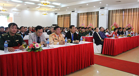 Các đại biểu tham dự buổi lễ