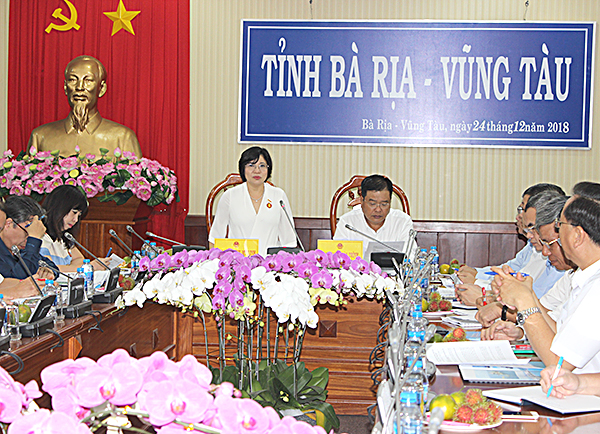 Đồng chí Phan Thị Mỹ Linh, Thứ trưởng Bộ Xây dựng phát biểu tại buổi làm việc.