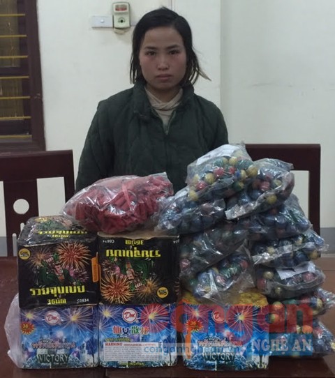 2 đối tượng mua bán pháo trái phép bị Công an huyện Quỳ Hợp bắt giữ