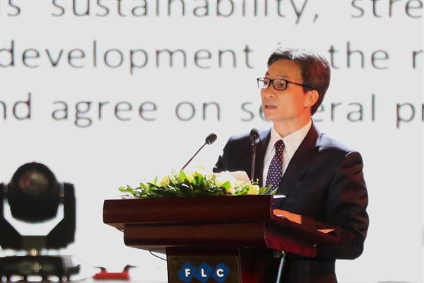 Phó Thủ tướng Vũ Đức Đam phát biểu tại lễ khai mạc Diễn đàn Du lịch ASEAN. Ảnh: VGP/Đình Nam