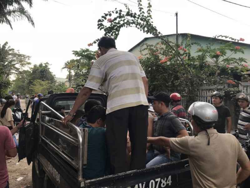 Các đối tương được đưa về Công an TP Biên Hòa tiếp tục lấy lời khai.