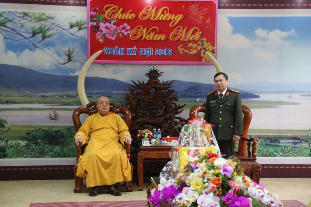 Đại tá Nguyễn Đình Dung - PGĐ Công an Tỉnh tin tưởng trong thời gian tới sẽ duy trì và tăng cường sự phối hợp giữa Công an tỉnh và GHPGVN tỉnh Nghệ an