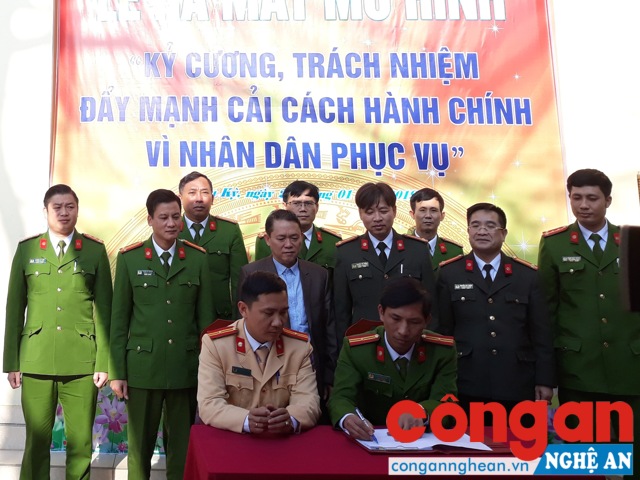 Công an huyện Tân Kỳ ký kết triển khai mô hình 