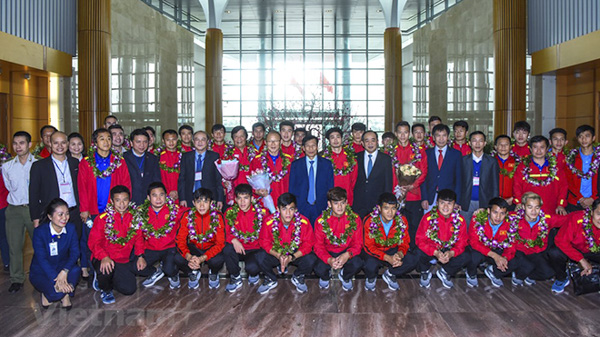 Lọt vào tứ kết Asian Cup với lối chơi đẳng cấp đã khiến đội tuyển Việt Nam trở về trong niềm tự hào của cả nước. 