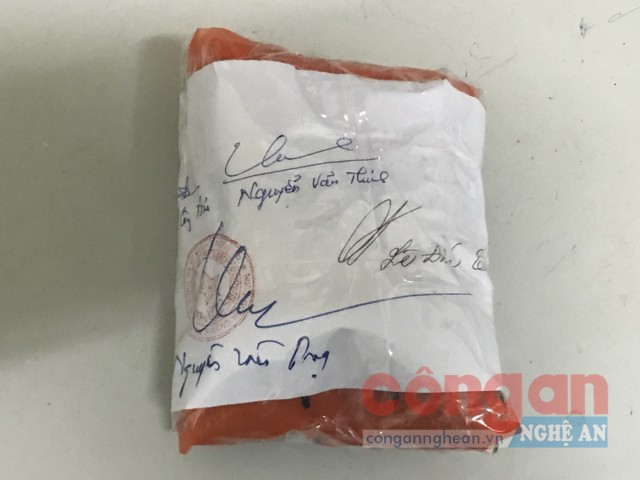 Số lượng pháo bi do Hải tự giác giao nộp được lực lượng Công an niêm phong theo quy định