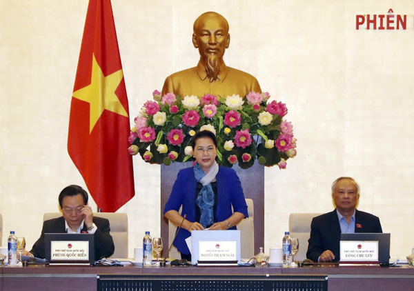 Chủ tịch Quốc hội Nguyễn Thị Kim Ngân phát biểu tại Phiên họp thứ 31  của Ủy ban Thường vụ Quốc hội.