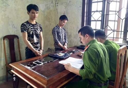 2 đối tượng tại cơ quan công an 