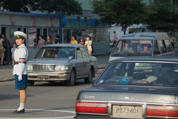 Năm 2011, Pyeonghwa từng tiết lộ bán được 1.450 chiếc. Ông Simon Cockerell, Giám đốc công ty du lịch Triều Tiên Kyoro Tours, từng ước tính 10-20% xe hơi trên đường phố Bình Nhưỡng là của Pyeonghwa vào năm 2015. (Ảnh: Zing.vn) 