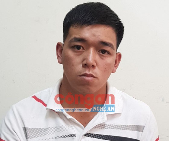 Đối tượng Đinh Sỹ Trường tại cơ quan Công an