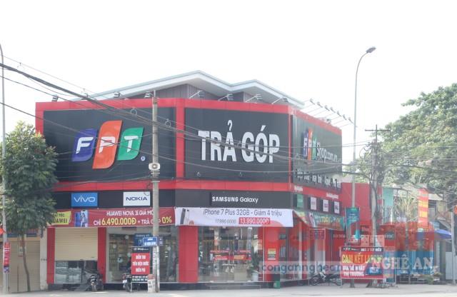 Ngôi nhà có tổng diện tích 139,3 m2, tuy nhiên chỉ có 66 m2 đất “chính chủ”, 73,3 m2 còn lại là lấn chiếm