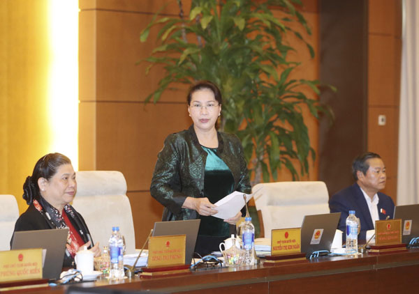 Chủ tịch Quốc hội Nguyễn Thị Kim Ngân phát biểu tại Phiên họp thứ 32  của Ủy ban Thường vụ Quốc hội. Ảnh: TRỌNG ĐỨC 