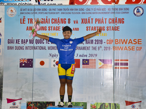 Tay đua áo xanh Jutatip Maneephan của ê kíp Thái Lan mặc dù về vị trí thứ 8 ở chặng 8 nhưng cô cũng đã giành danh hiệu áo xanh.