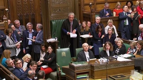 Trong phiên bỏ phiếu ngày 27/3, các nghị sỹ Anh đã bác bỏ toàn bộ 8 đề xuất mới về Brexit. (Ảnh: AFP)