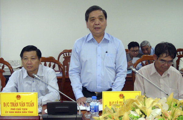 Đồng chí Lê Tuấn Quốc, Phó Chủ tịch UBND tỉnh phát biểu tại buổi làm việc. 