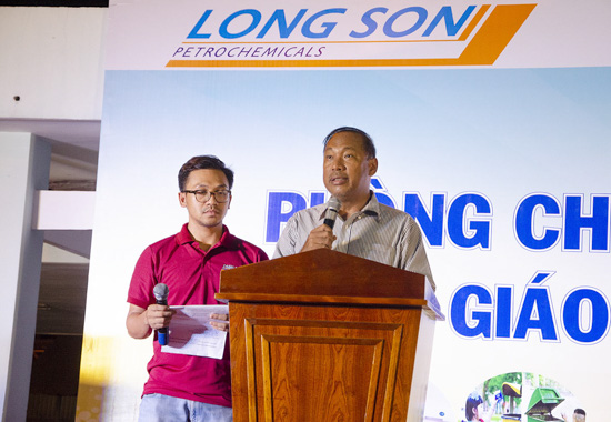 Ông Booneuame Noiaim, Phó Tổng Giám đốc Công ty TNHH Hóa dầu Long Sơn phát biểu tại chương trình.