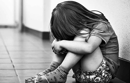 Hành vi xâm hại tình dục có thể là nỗi ám ảnh trong cuộc đời của mỗi đứa trẻ - Ảnh minh họa