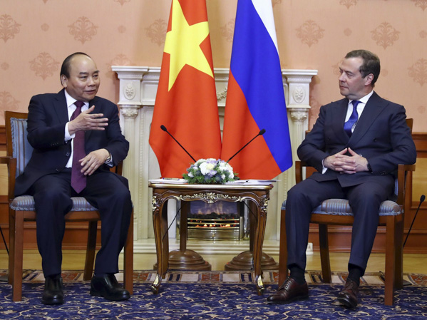 Thủ tướng Nguyễn Xuân Phúc và Thủ tướng Liên bang Nga Dmitri Medvedev tại buổi hội đàm. Ảnh: THỐNG NHẤT