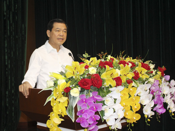 Đồng chí Nguyễn Hồng Lĩnh, Ủy viên Trung ương Đảng, Bí thư Tỉnh ủy, Chủ tịch HĐND tỉnh phát biểu tại lễ khai giảng lớp bồi dưỡng kỹ năng HĐND năm 2019.