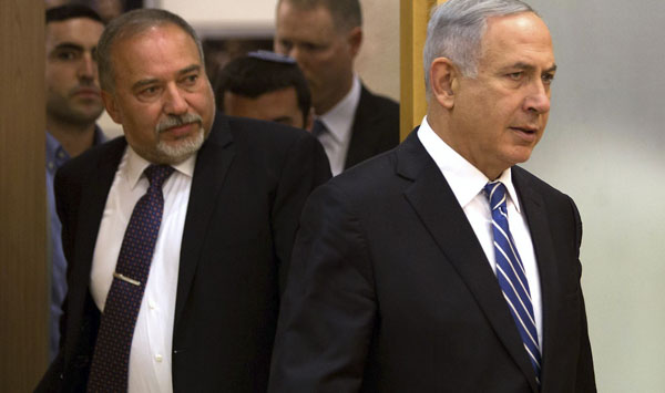 Đàm phán với Avigdor Lieberman thất bại khiến ông Netanyahu (bìa phải) buộc phải tổ chức bầu cử lại.