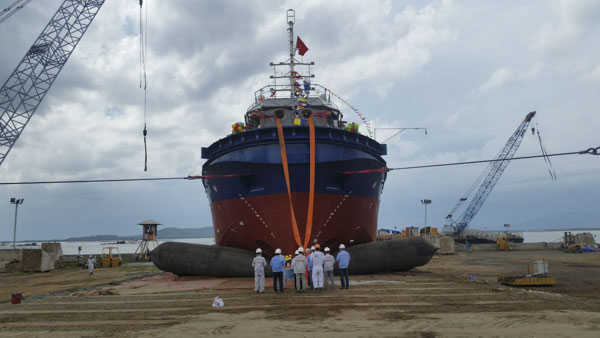 Tàu PTSC 09 đã được Công ty TNHH Nhà máy Sửa chữa & Đóng tàu Sài Gòn  và Công ty TNHH Strategic Marine hạ thủy  ngày 17/6.    