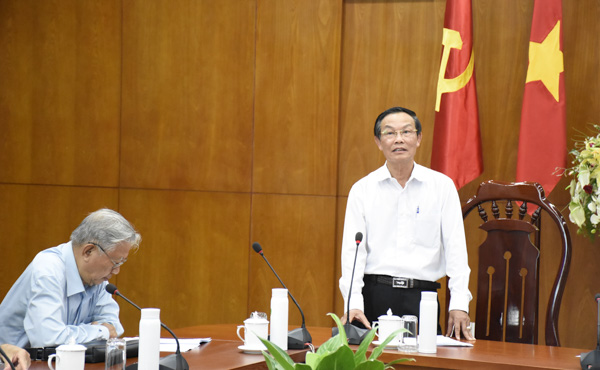 TS.Trương Thành Công, Chủ tịch Liên hiệp các Hội Khoa học-Kỹ thuật tỉnh phát biểu đề dẫn tọa đàm.