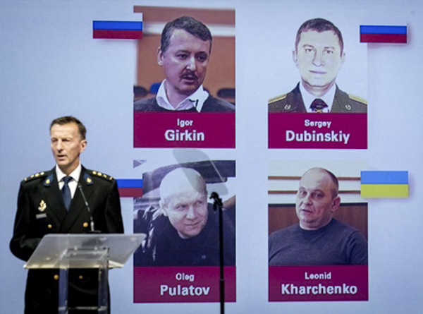 Điều tra viên quốc tế công bố danh tính 4 người bị cáo buộc đưa tên lửa BUK vào Đông Ukraine. 