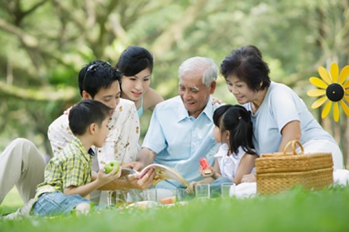 Cần xây dựng và phát huy văn hóa ứng xử tốt đẹp trong gia đình.