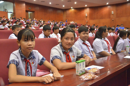 HS Trường THCS Nguyễn Thanh Đằng (TP.Bà Rịa) tham gia diễn đàn.
