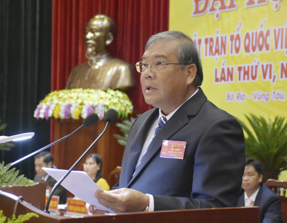 Ông Bùi Thanh Nghĩa, Ủy viên Ban Thường vụ Tỉnh ủy, Chủ tịch UBMTTQVN tỉnh phát biểu khai mạc Đại hội.