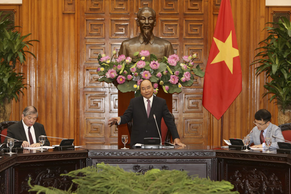 Thủ tướng Nguyễn Xuân Phúc phát biểu tại buổi tiếp. Ảnh: DƯƠNG GIANG