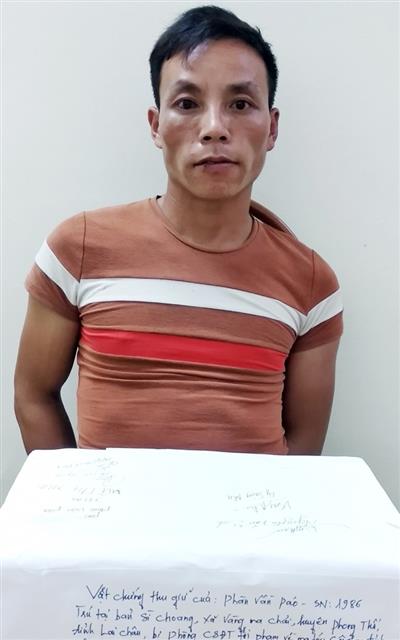 Phàn Vần Páo tại cơ quan điều tra.