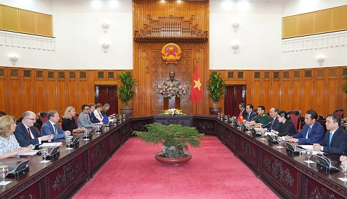 Thủ tướng Nguyễn Xuân Phúc đã tiếp Phó Chủ tịch Ủy ban châu Âu (EC), Đại diện cấp cao của Liên minh châu Âu (EU) về Chính sách đối ngoại và an ninh, bà Federica Mogherini