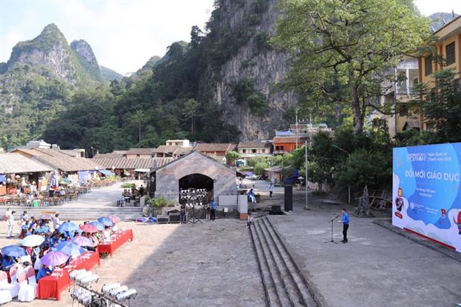 Lễ mít tinh kỷ niệm Ngày Quốc tế thanh niên năm 2019 tại Đồng Văn, Hà Giang (Nguồn: phunuvietnam.vn)