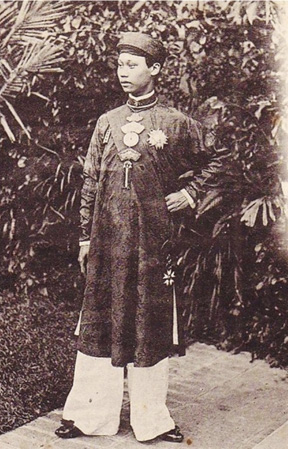 Cựu hoàng Thành Thái trước lúc đi đày (1907). Ảnh: TƯ LIỆU