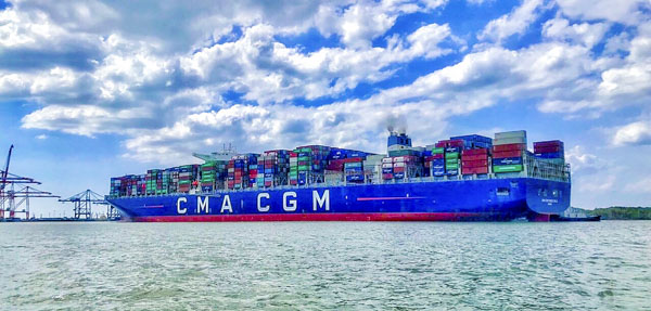 Cảng Quốc tế Cái Mép (CMIT) đã đón tàu CMA CGM Marco Polo (Anh quốc) - tàu container lớn nhất thế giới cập cảng ngày 15/1/2019. Ảnh: MẠNH THẮNG