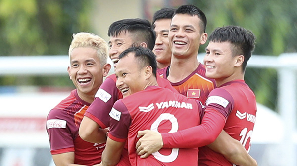 Trận đấu với Thái Lan diễn ra vào lúc 19h00 ngày 5/9 rất quan trọng, nhưng các cầu thủ Việt Nam  vẫn hào hứng và tràn đầy quyết tâm.   