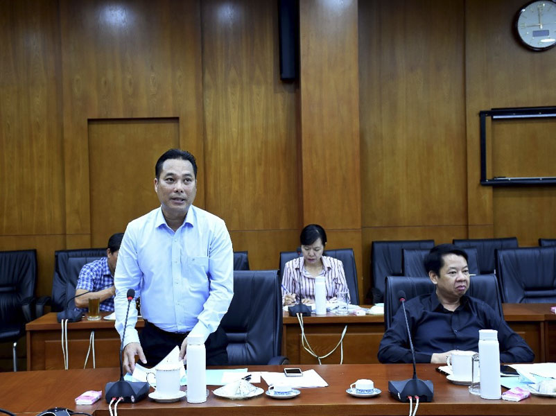 Ông Đoàn Ngọc Hải, Chủ tịch Hiệp hội Du lịch tỉnh báo cáo tình hình hoạt động của Hiệp hội.