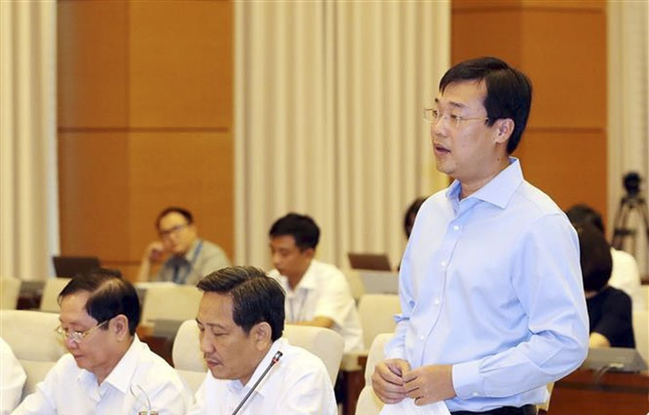 Bí thư thứ nhất Trung ương Đoàn TNCS Hồ Chí Minh Lê Quốc Phong phát biểu ý kiến.
