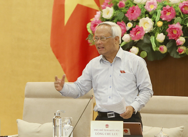 Phó Chủ tịch Quốc hội Uông Chu Lưu phát biểu tại phiên họp. Ảnh: DƯƠNG GIANG