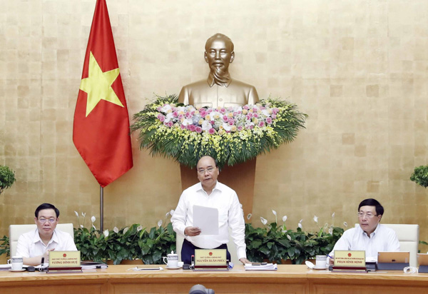 Thủ tướng Nguyễn Xuân Phúc phát biểu tại phiên họp. Ảnh: THỐNG NHẤT 