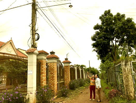 Với mô hình “Thắp sáng đường quê”, các con đường trong ấp Tân Bình được thắp sáng hàng đêm, góp phần giữ gìn an ninh trật tự ở khu dân cư nông thôn.