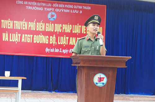 Trong ngày 7/10, Chi đoàn Công an huyện đã tổ chức tuyên truyền phổ biến pháp luật về ATGT, an ninh mạng, phòng chống ma túy