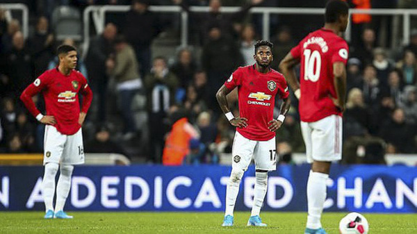Manchester United đang chìm sâu vào khủng hoảng và sau 8 vòng đấu họ đứng thứ 12 trên BXH.